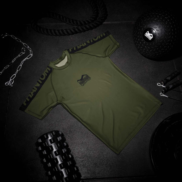 Phantom Athletics Rashguard EVO Apex Korta Ärmar – Armé